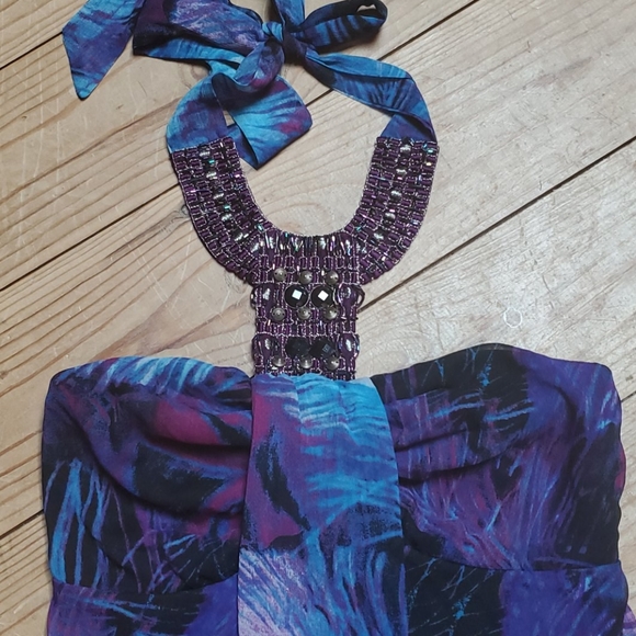 Halter top - Picture 2 of 3